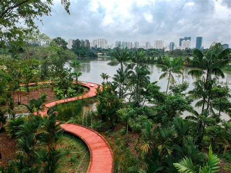 Lakeside gardens - Apr 4, 2023 · Lakeside Garden has been fully redeveloped. Among its key features is the largest outdoor skate park in Singapore. Covering the size of two football fields it is the first skate park in Singapore ... 